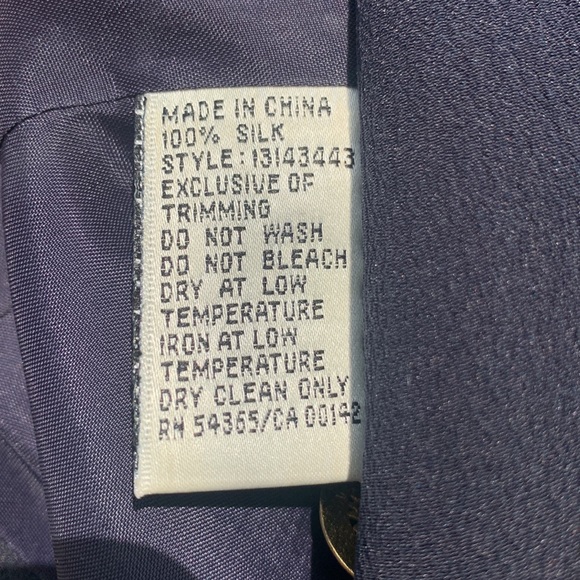 Silk navy star embroidered crop jacket - Picture 9 of 16